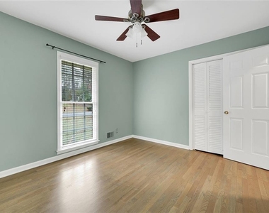 4517 E Kings Point Circle - Photo Thumbnail 17