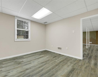 4517 E Kings Point Circle - Photo Thumbnail 29