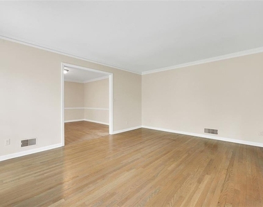 4517 E Kings Point Circle - Photo Thumbnail 3