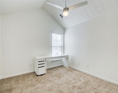 1204 Gates Circle Se - Photo Thumbnail 17