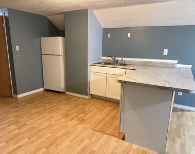 220 7th Street - Photo Thumbnail 9