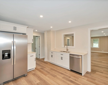 170 E Church Street - Photo Thumbnail 3