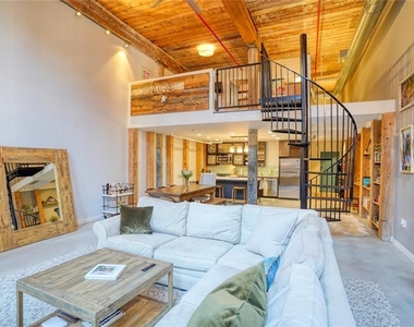 170 Boulevard Se - Photo Thumbnail 1