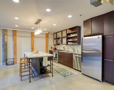 170 Boulevard Se - Photo Thumbnail 7