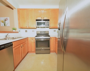 2460 Georgetown Circle - Photo Thumbnail 6