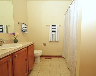 2460 Georgetown Circle - Photo Thumbnail 15