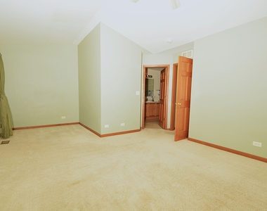 2460 Georgetown Circle - Photo Thumbnail 13