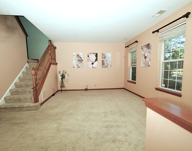2460 Georgetown Circle - Photo Thumbnail 5