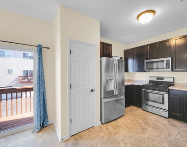 1476 Manning Avenue - Photo Thumbnail 8