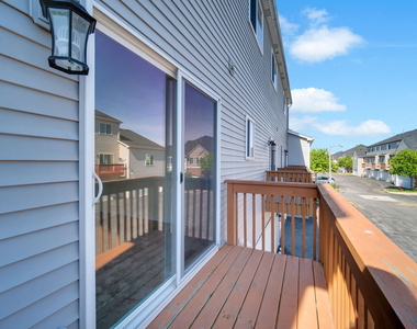 1476 Manning Avenue - Photo Thumbnail 12