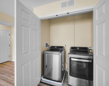 1476 Manning Avenue - Photo Thumbnail 25