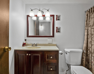 3237 S Manor Drive - Photo Thumbnail 15
