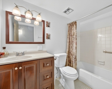 3237 S Manor Drive - Photo Thumbnail 12