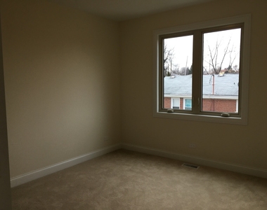 908 East Street - Photo Thumbnail 15