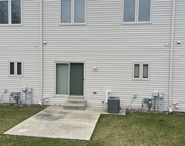 908 East Street - Photo Thumbnail 21