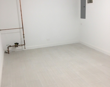 908 East Street - Photo Thumbnail 11