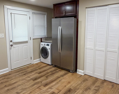 9427 Nerbonne Avenue - Photo Thumbnail 2