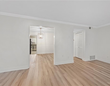 1771 Defoor Avenue Nw - Photo Thumbnail 8