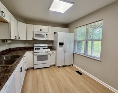39849 N Harbor Ridge Drive - Photo Thumbnail 4