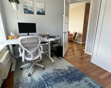 1355 N Sandburg Terrace - Photo Thumbnail 6