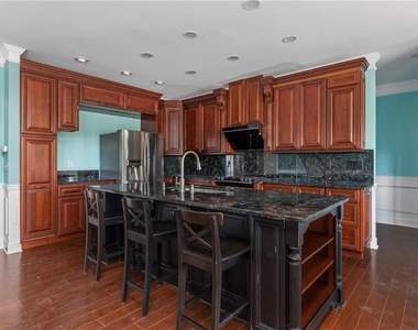 2331 Northmont Parkway - Photo Thumbnail 17