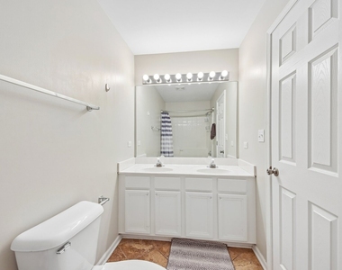 673 E Fountainview Drive - Photo Thumbnail 18