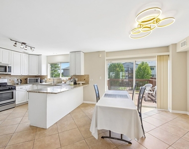 673 E Fountainview Drive - Photo Thumbnail 7