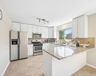 673 E Fountainview Drive - Photo Thumbnail 10