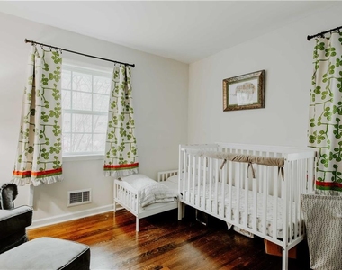 1496 Woodland Avenue Se - Photo Thumbnail 8