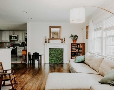 1496 Woodland Avenue Se - Photo Thumbnail 6