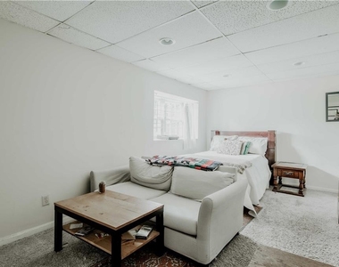 1496 Woodland Avenue Se - Photo Thumbnail 11