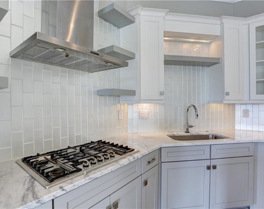 12600 Marstrow Drive - Photo Thumbnail 2