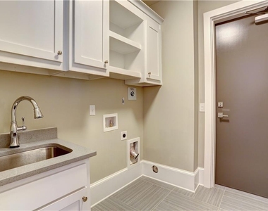 12600 Marstrow Drive - Photo Thumbnail 10