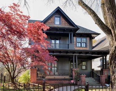 349 N Highland Avenue N - Photo Thumbnail 4