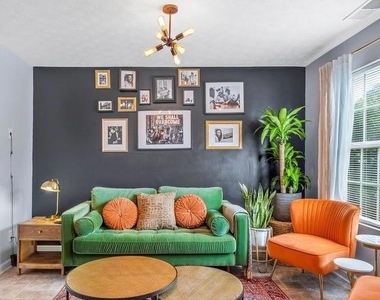 1327 Hollenbeck Lane - Photo Thumbnail 5