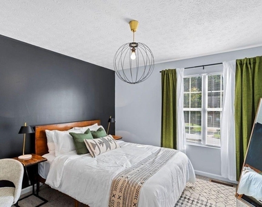 1327 Hollenbeck Lane - Photo Thumbnail 10