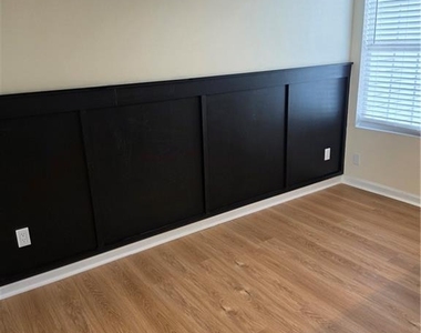1327 Hollenbeck Lane - Photo Thumbnail 14