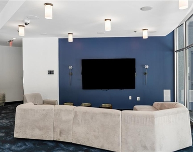 950 W. Peachtree Street Nw - Photo Thumbnail 18