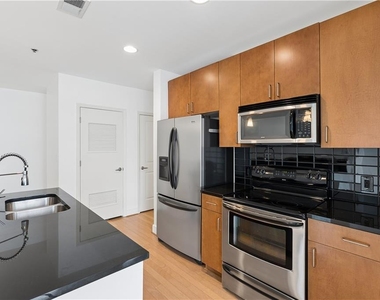 950 W. Peachtree Street Nw - Photo Thumbnail 4