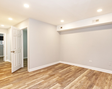 3746 W Leland Avenue - Photo Thumbnail 2