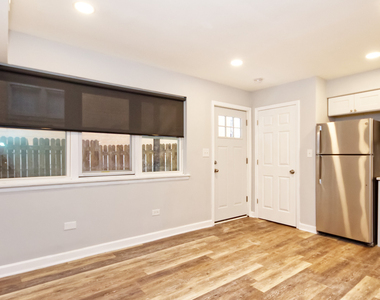 3746 W Leland Avenue - Photo Thumbnail 3