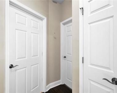 5358 Manor View Drive Nw - Photo Thumbnail 18