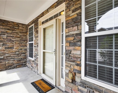 5358 Manor View Drive Nw - Photo Thumbnail 1