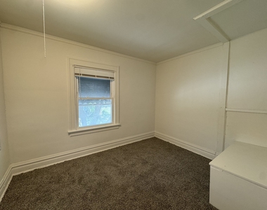 519 S Hale Street - Photo Thumbnail 12