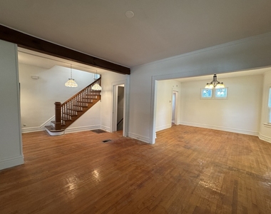 519 S Hale Street - Photo Thumbnail 6