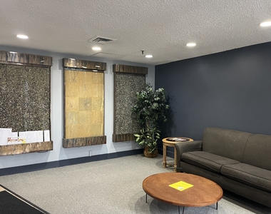 1750 N Marywood Avenue - Photo Thumbnail 14