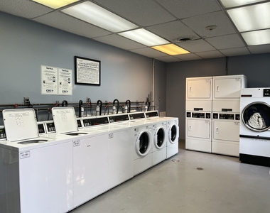 1750 N Marywood Avenue - Photo Thumbnail 17