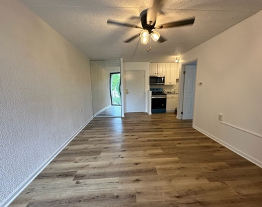 1750 N Marywood Avenue - Photo Thumbnail 3