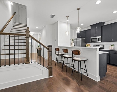 6316 Scudders Drive - Photo Thumbnail 8