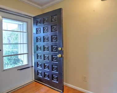 2940 Connie Street - Photo Thumbnail 3